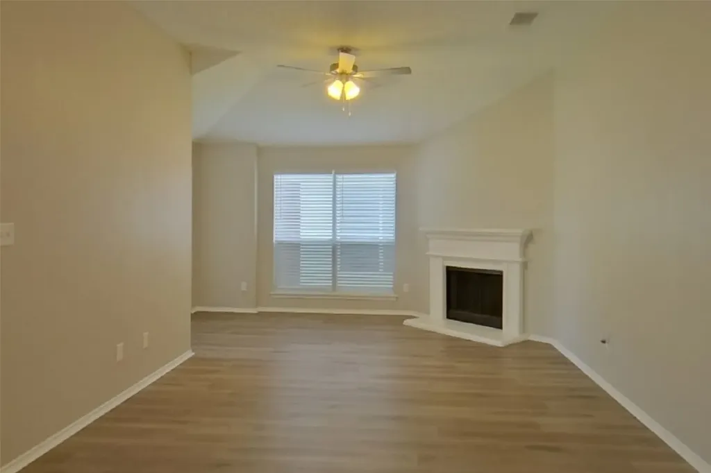 10525 Flamewood Drive Fort Worth TX 76140