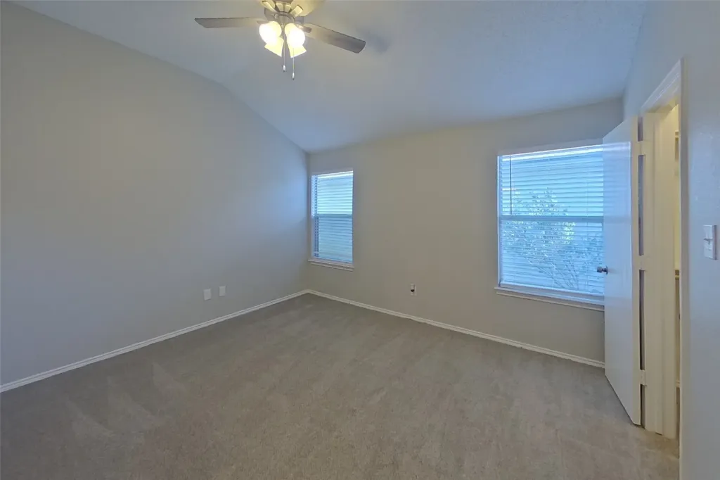 10525 Flamewood Drive Fort Worth TX 76140