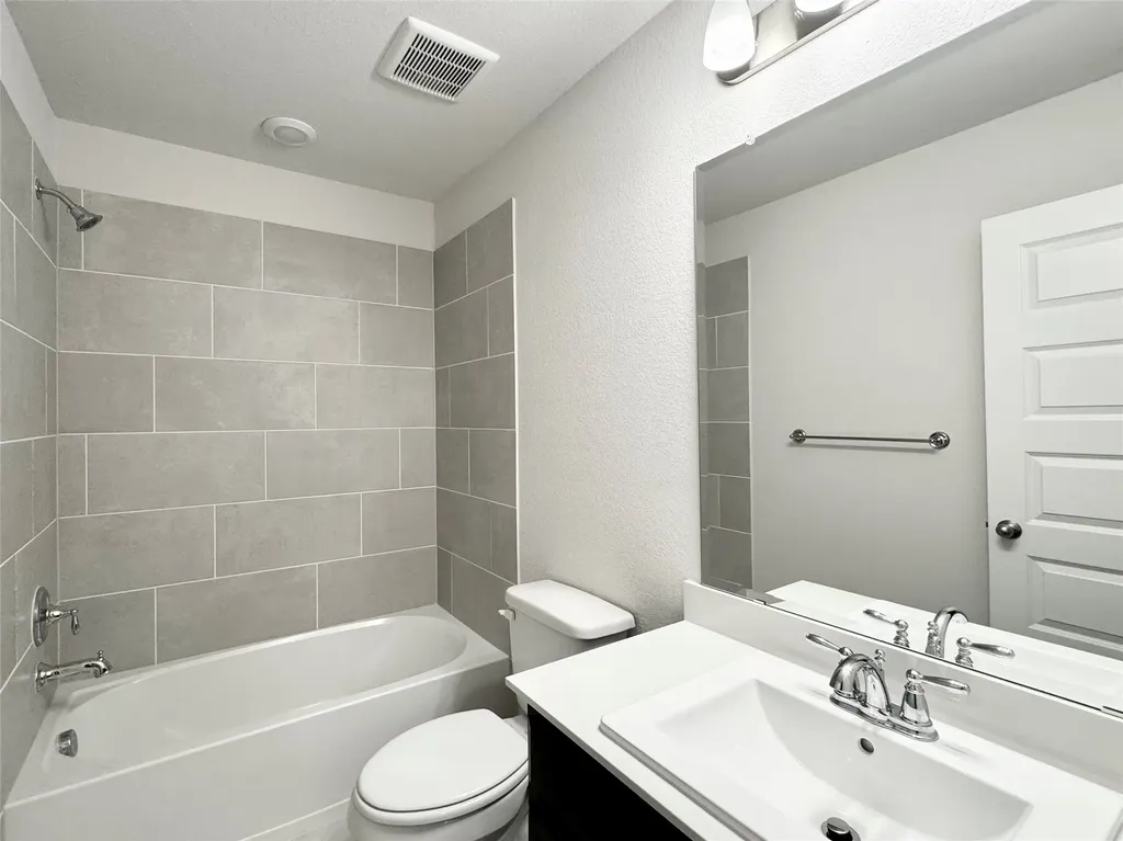 7837 Bayside Drive Rowlett TX 75088