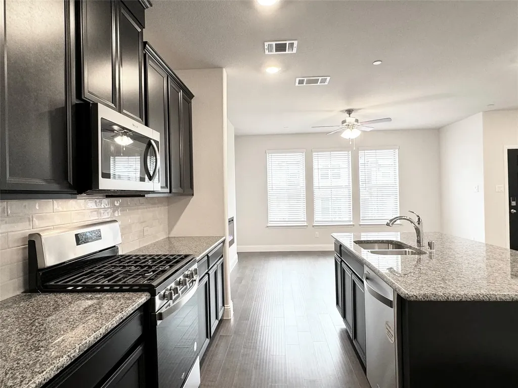 7837 Bayside Drive Rowlett TX 75088