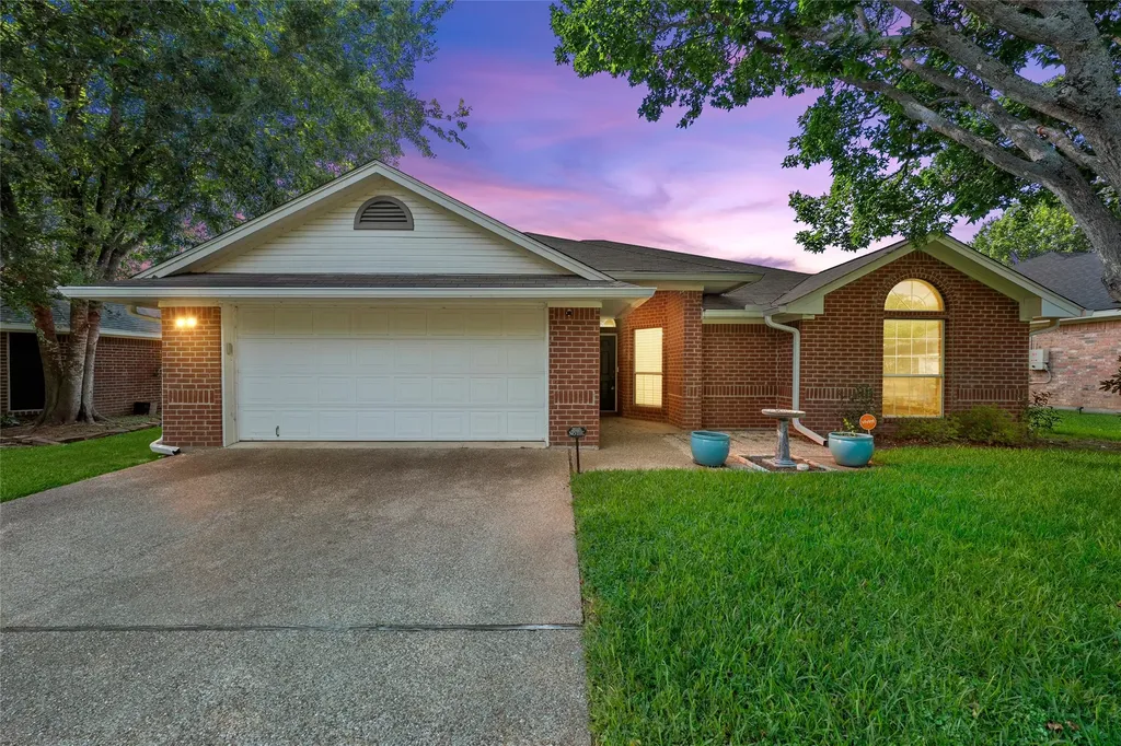 10604 Sierra West Drive Waco TX 76712