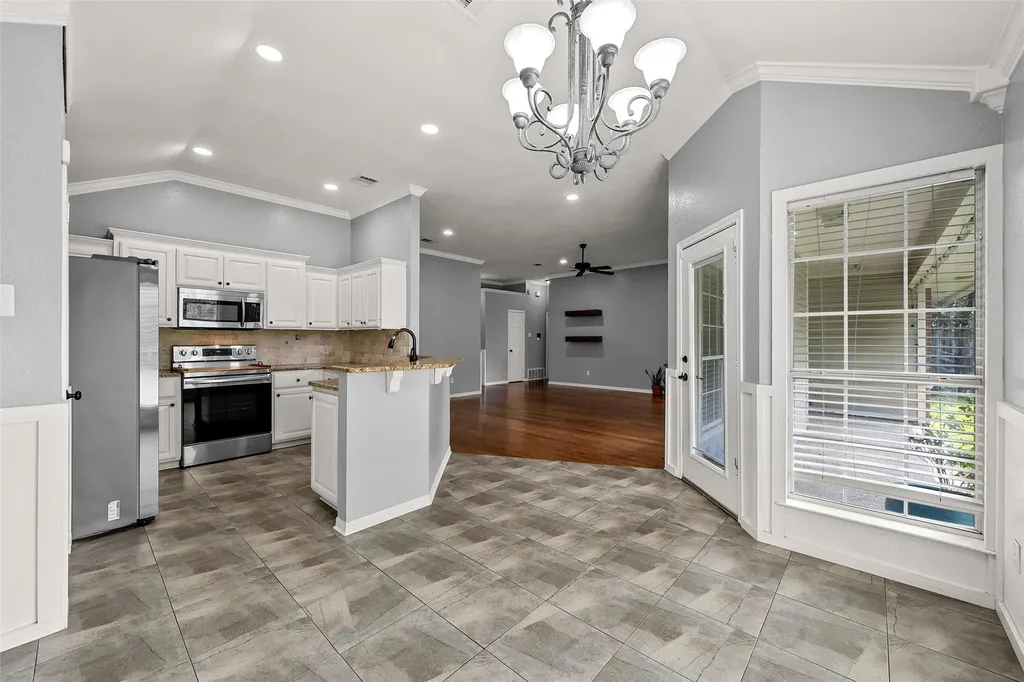 10604 Sierra West Drive Waco TX 76712