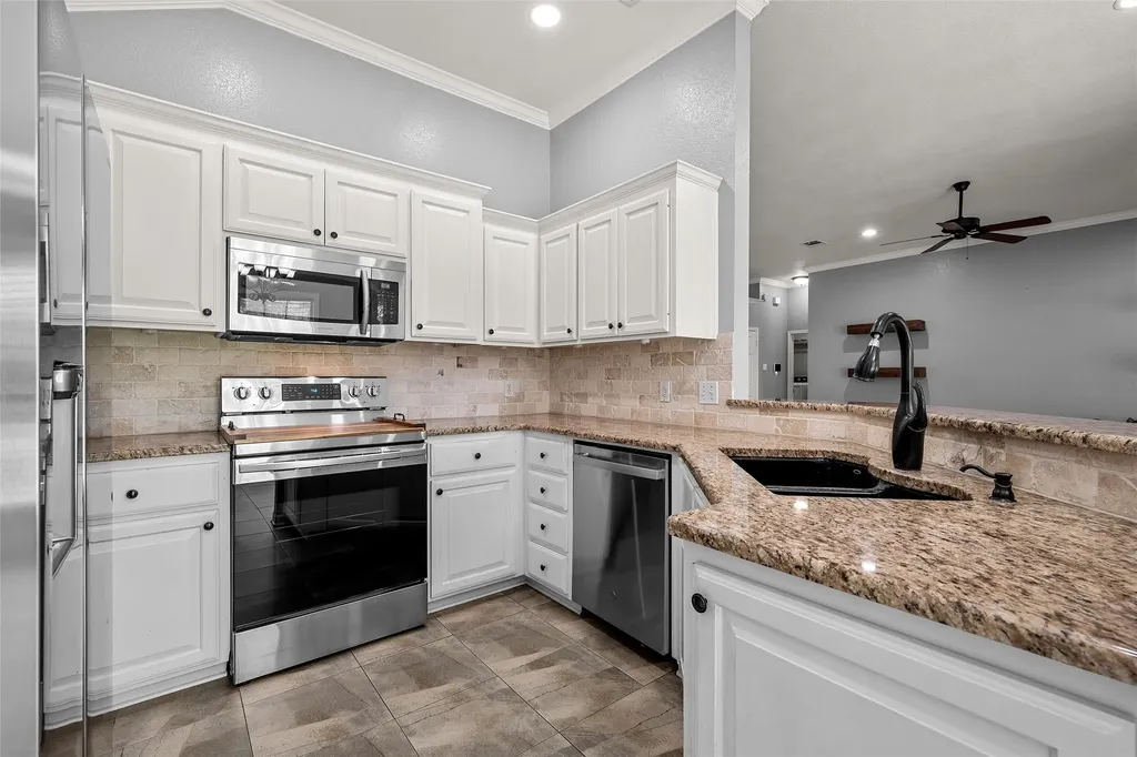 10604 Sierra West Drive Waco TX 76712