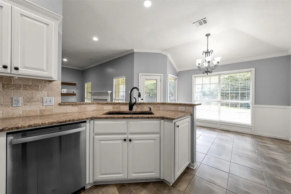 10604 Sierra West Drive Waco TX 76712