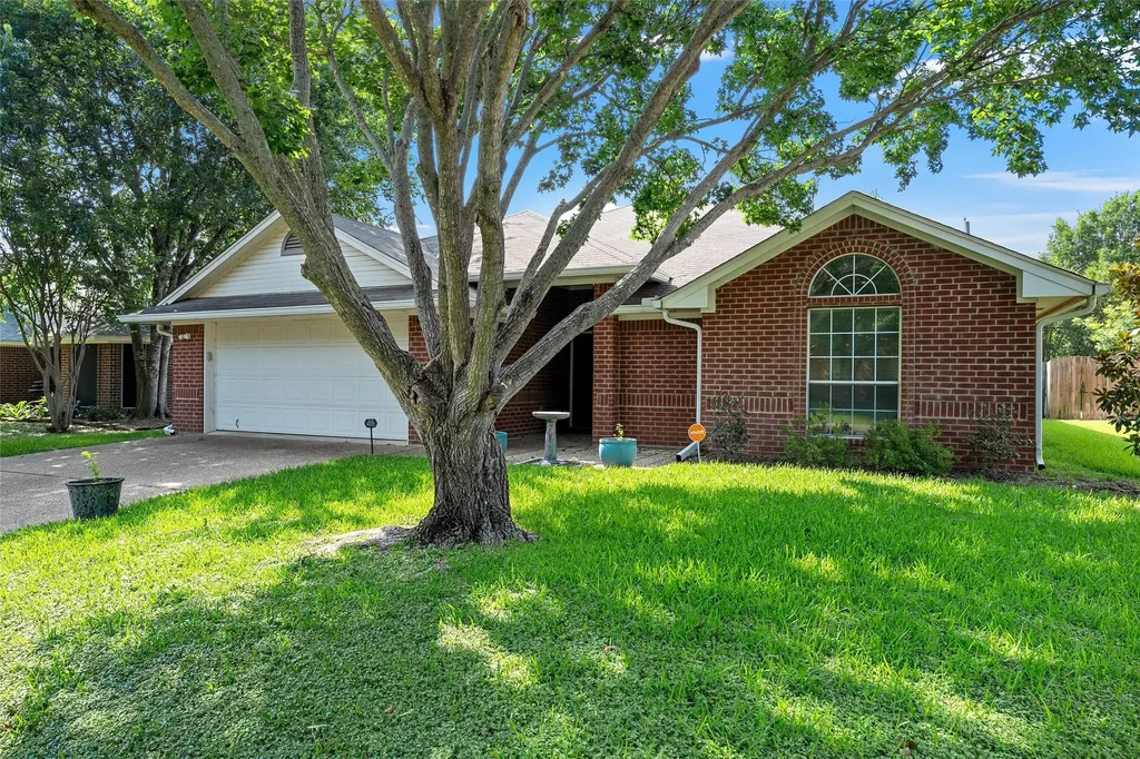 10604 Sierra West Drive Waco TX 76712