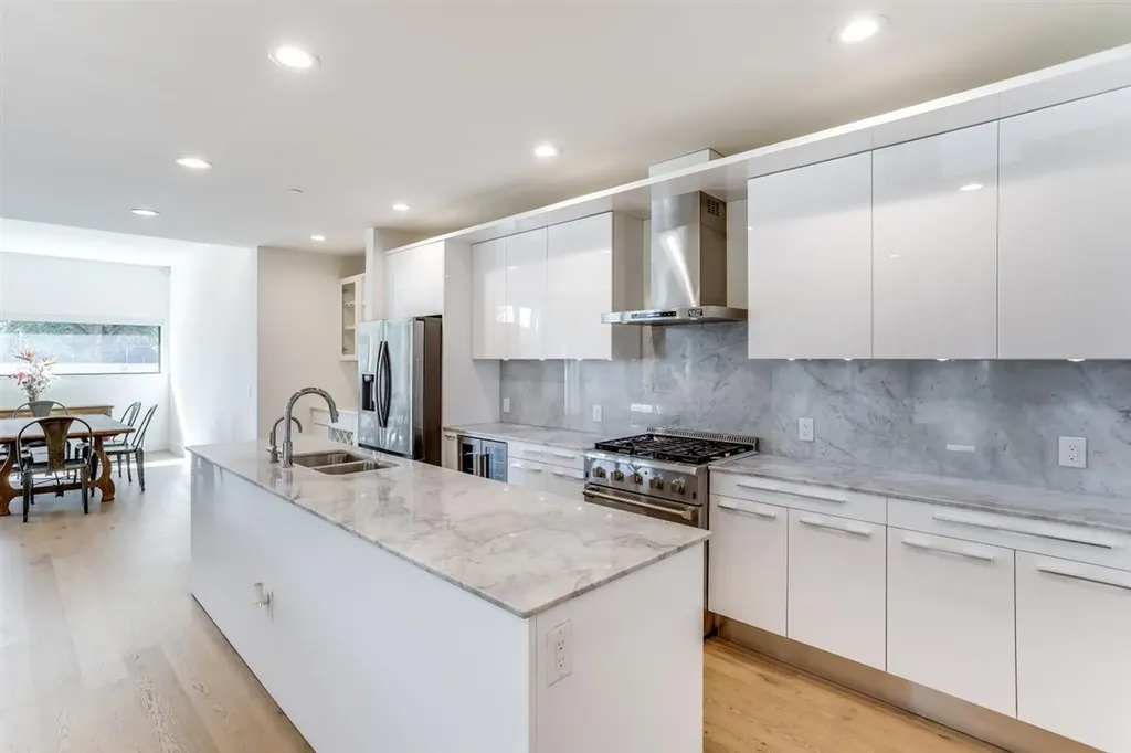 3923 Cole Avenue Dallas TX 75204