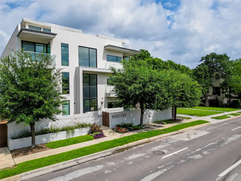 3923 Cole Avenue Dallas TX 75204