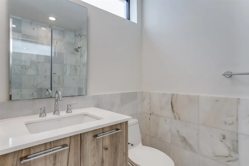 3923 Cole Avenue Dallas TX 75204