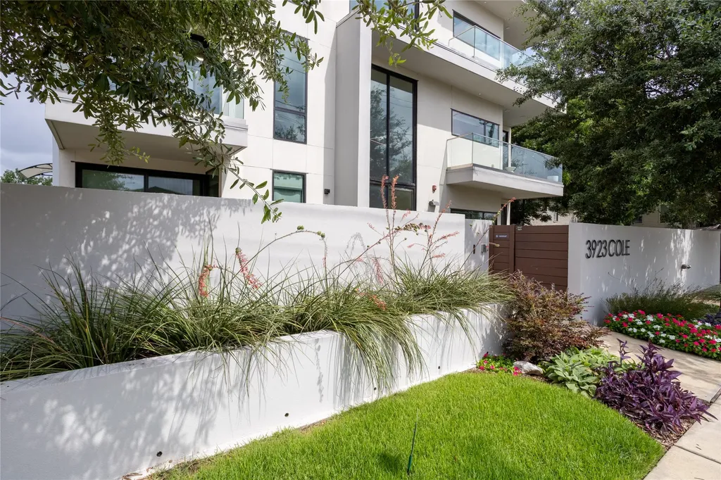 3923 Cole Avenue Dallas TX 75204
