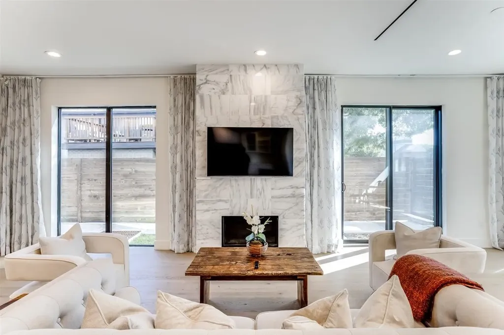3923 Cole Avenue Dallas TX 75204