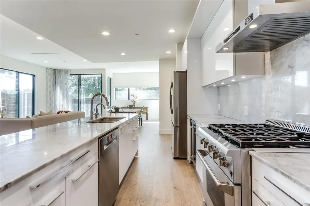 3923 Cole Avenue Dallas TX 75204