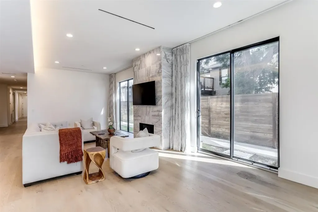 3923 Cole Avenue Dallas TX 75204
