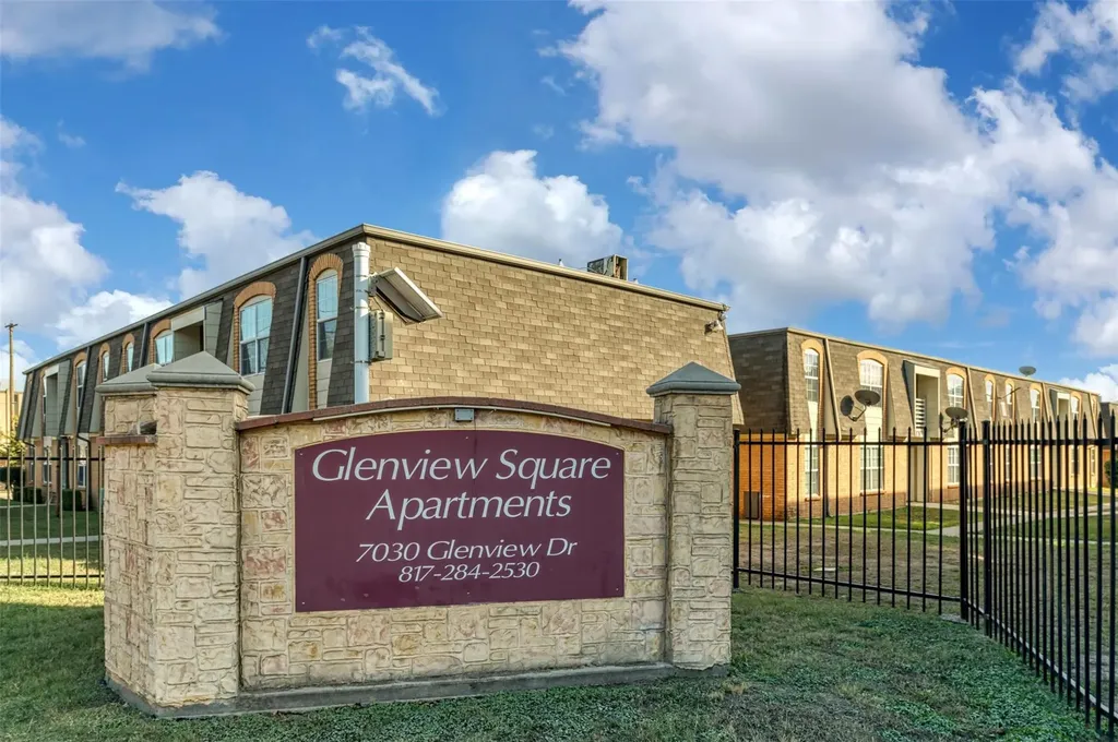 7048 Glenview Drive North Richland Hills TX 76180