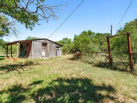 1570 Fm 2805 Talpa TX 76882
