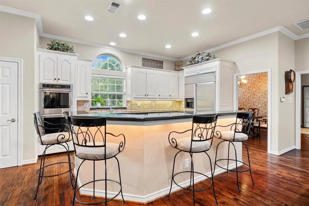 1718 Wanda Way Arlington TX 76001
