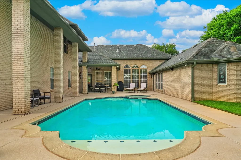 1718 Wanda Way Arlington TX 76001