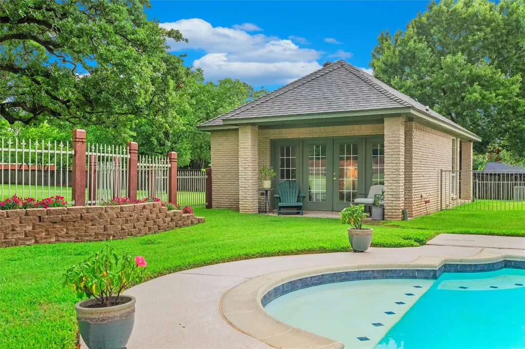 1718 Wanda Way Arlington TX 76001