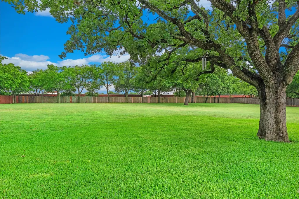 1718 Wanda Way Arlington TX 76001