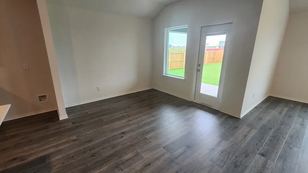 1204 Breezy Oak Drive Nevada TX 75173