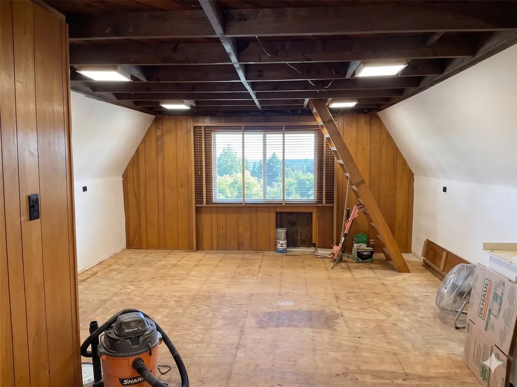 21000 W Lakeshore Drive Spicewood TX 78669