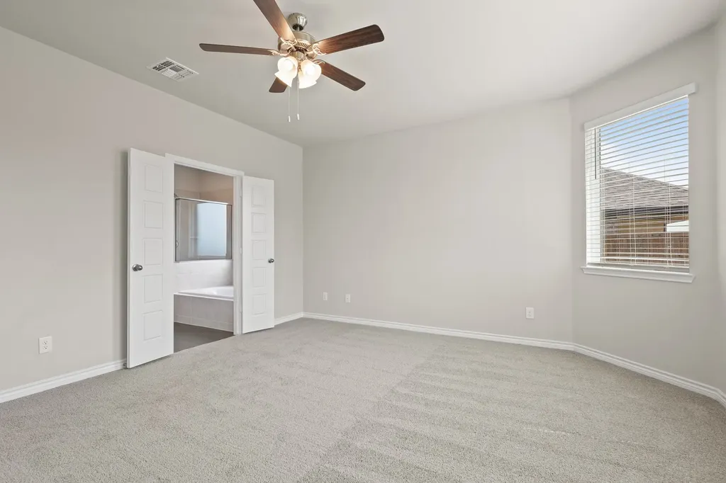 3128 Manchester Drive Cleburne TX 76031