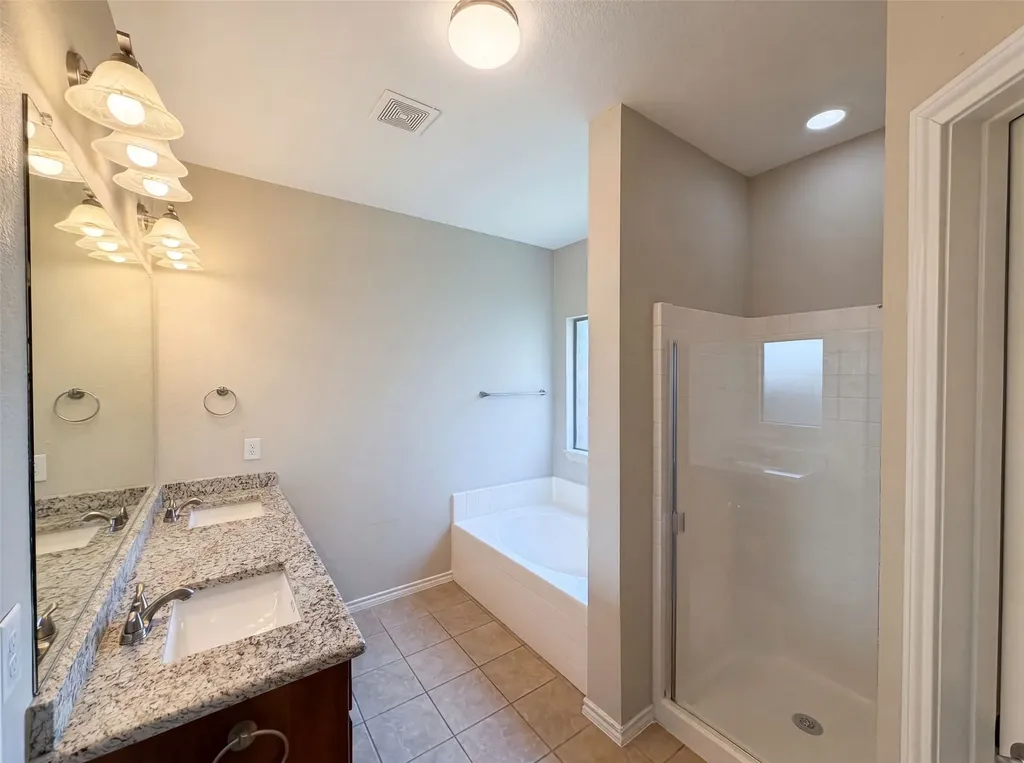 1205 Kachina Lane Fort Worth TX 76052