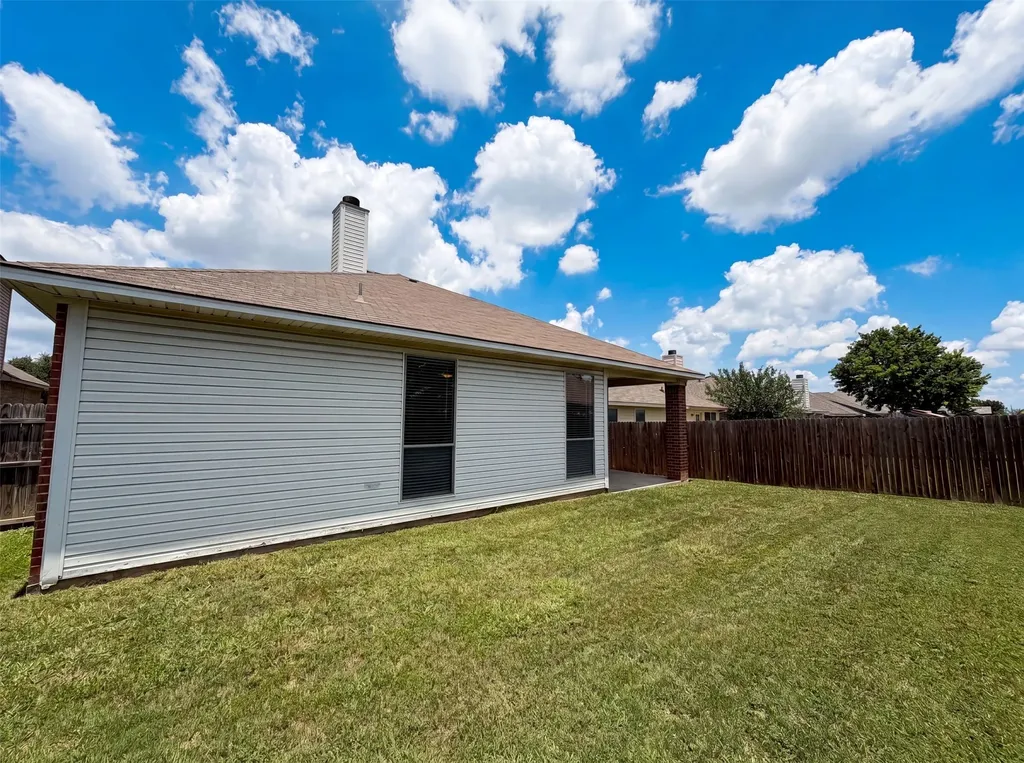 1205 Kachina Lane Fort Worth TX 76052