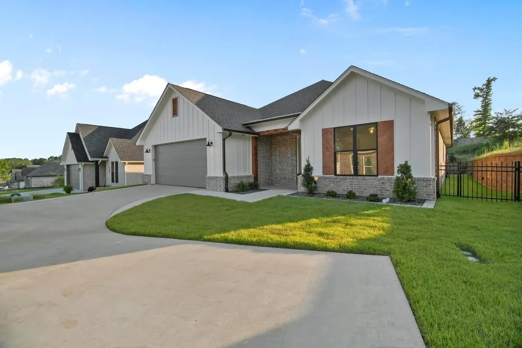 9244 Villas Court Tyler TX 75703