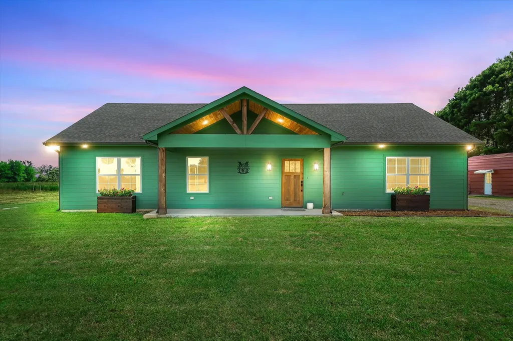 832 Vz County Road 4512 Ben Wheeler TX 75754