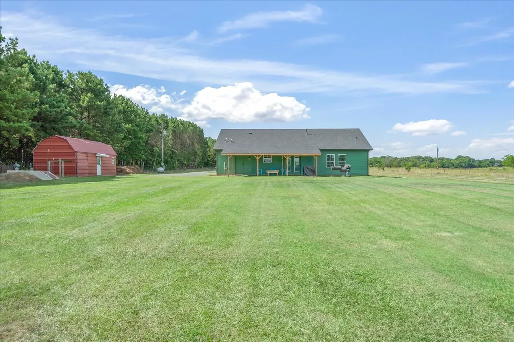 832 Vz County Road 4512 Ben Wheeler TX 75754
