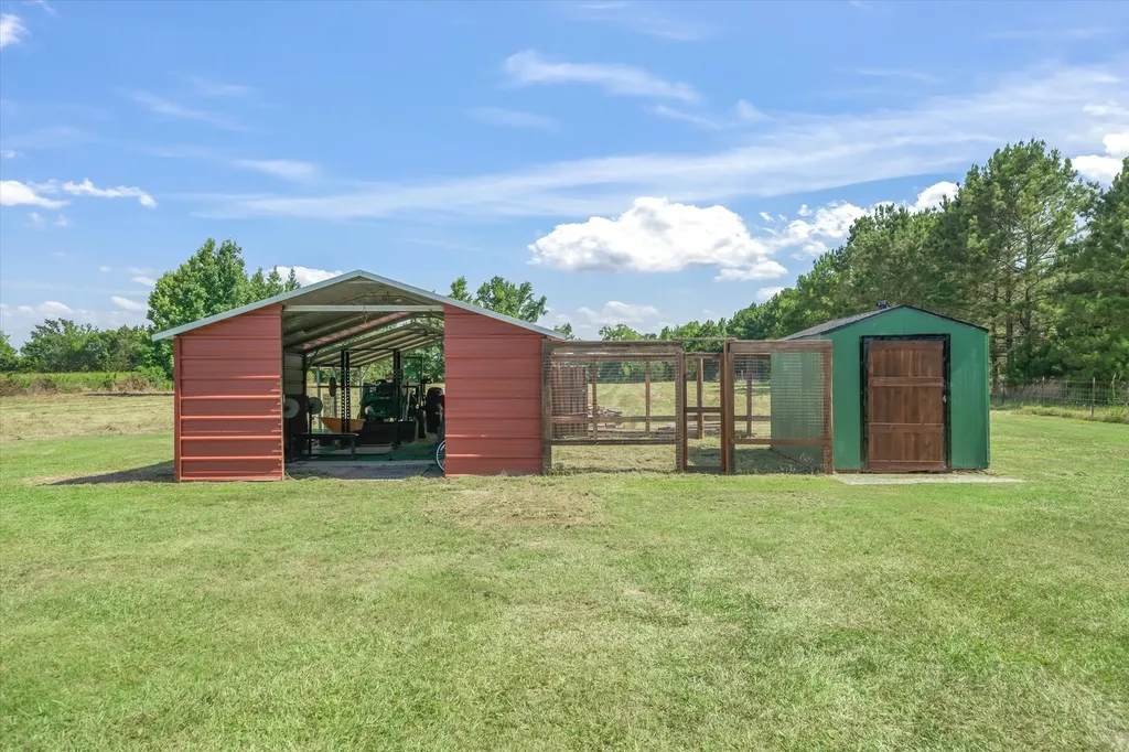 832 Vz County Road 4512 Ben Wheeler TX 75754