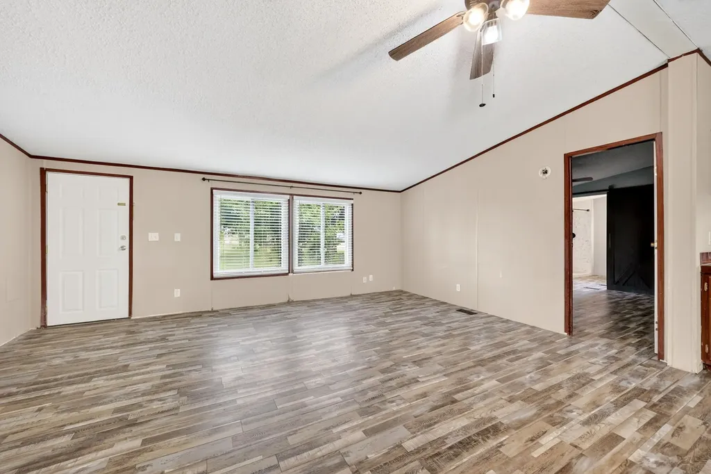 929 W Sterrett Road Waxahachie TX 75167