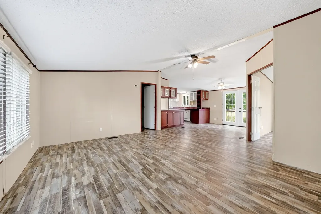 929 W Sterrett Road Waxahachie TX 75167