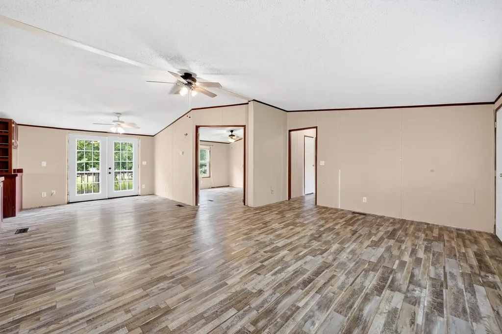 929 W Sterrett Road Waxahachie TX 75167