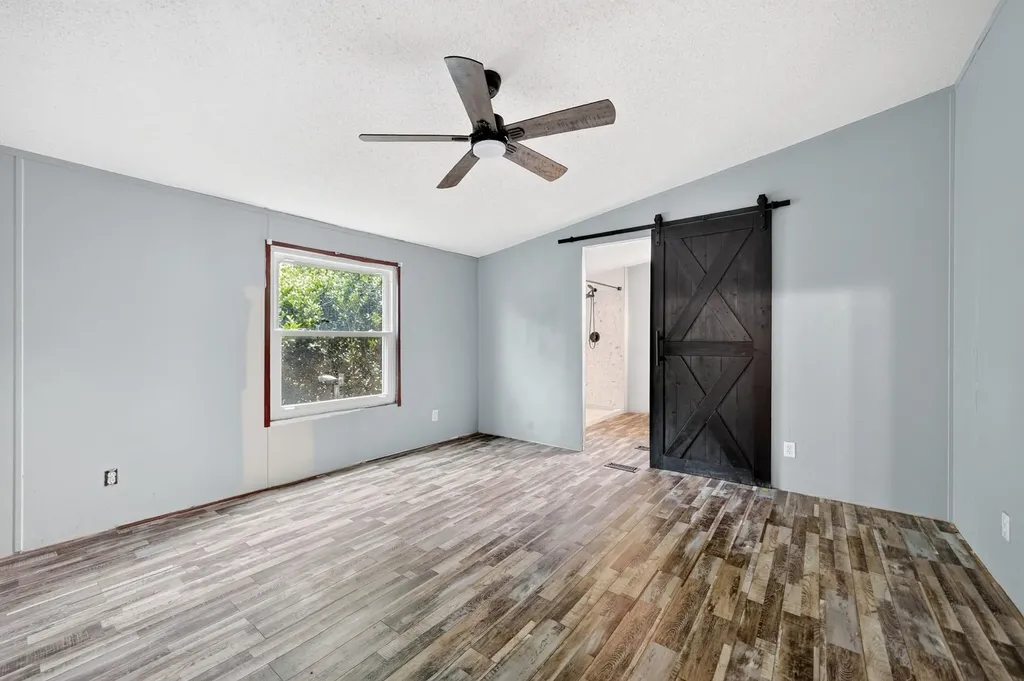 929 W Sterrett Road Waxahachie TX 75167
