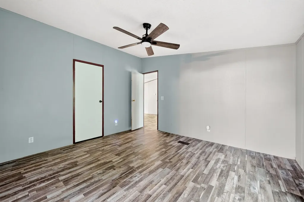 929 W Sterrett Road Waxahachie TX 75167
