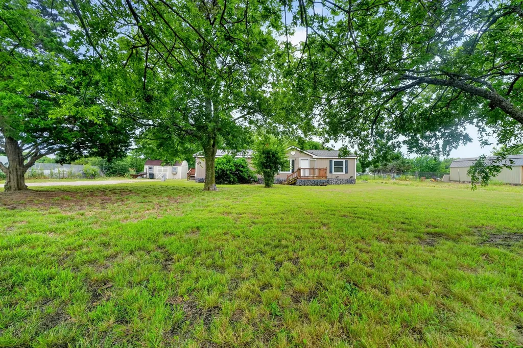 929 W Sterrett Road Waxahachie TX 75167
