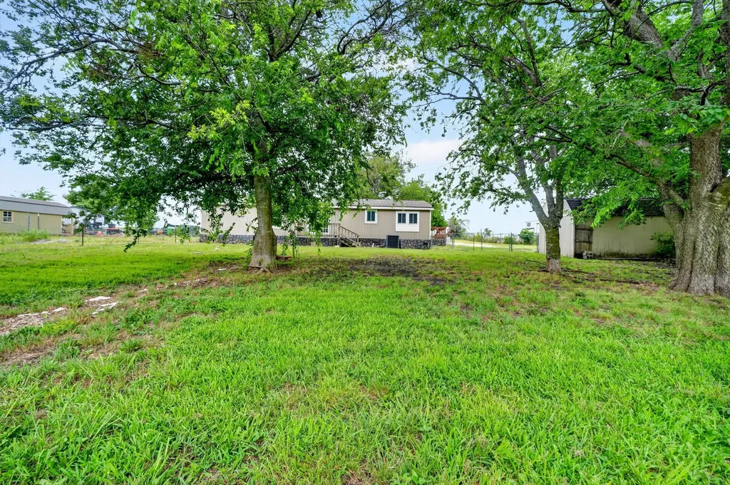 929 W Sterrett Road Waxahachie TX 75167