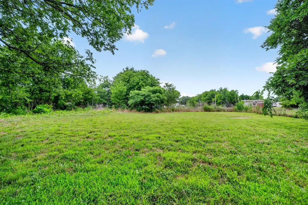 929 W Sterrett Road Waxahachie TX 75167