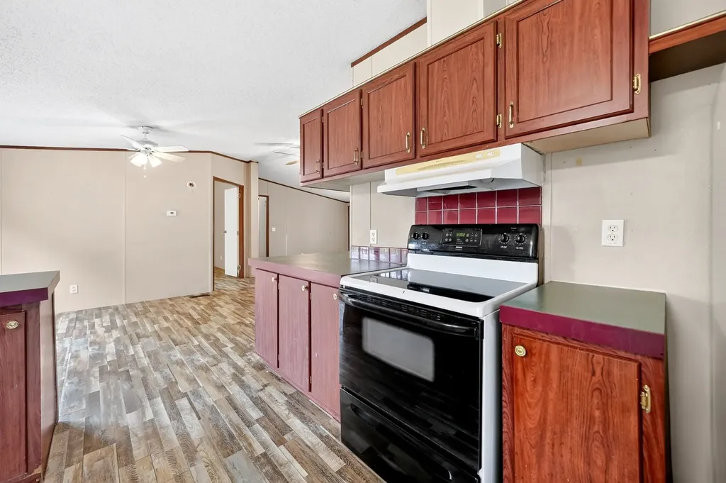 929 W Sterrett Road Waxahachie TX 75167