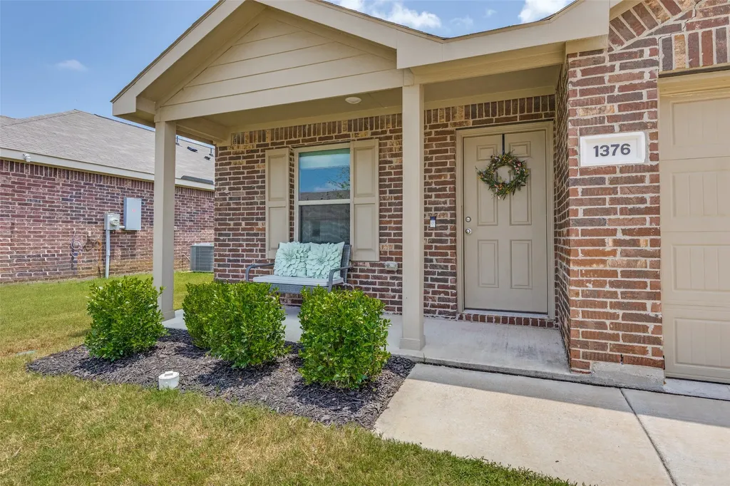 1376 Beach Drive Pelican Bay TX 76020