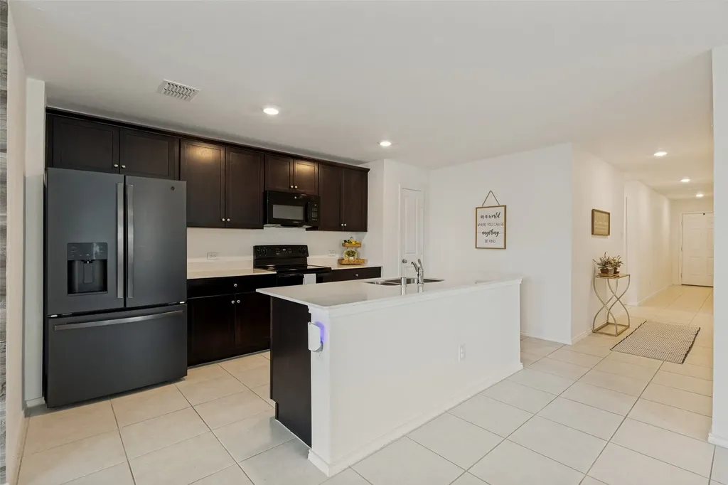 1376 Beach Drive Pelican Bay TX 76020