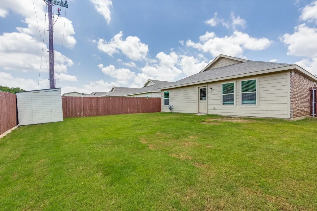 1376 Beach Drive Pelican Bay TX 76020