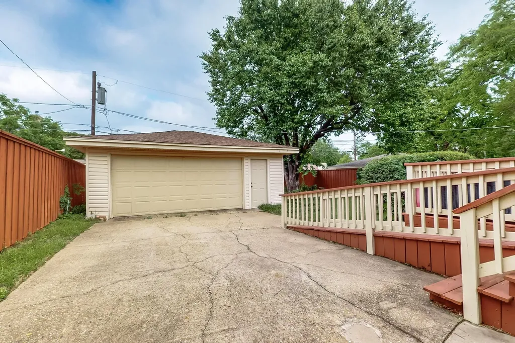 7305 Lehigh Drive Dallas TX 75214