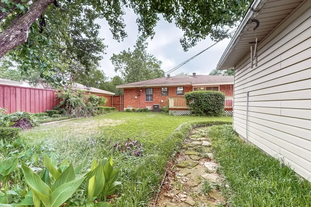 7305 Lehigh Drive Dallas TX 75214