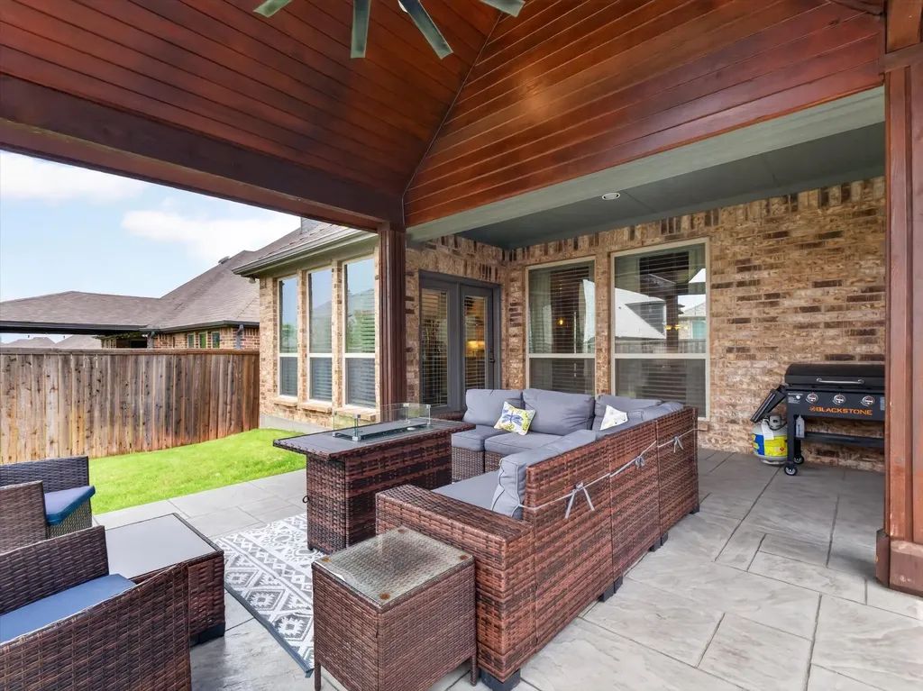 3713 Wildridge Boulevard Oak Point TX 75068