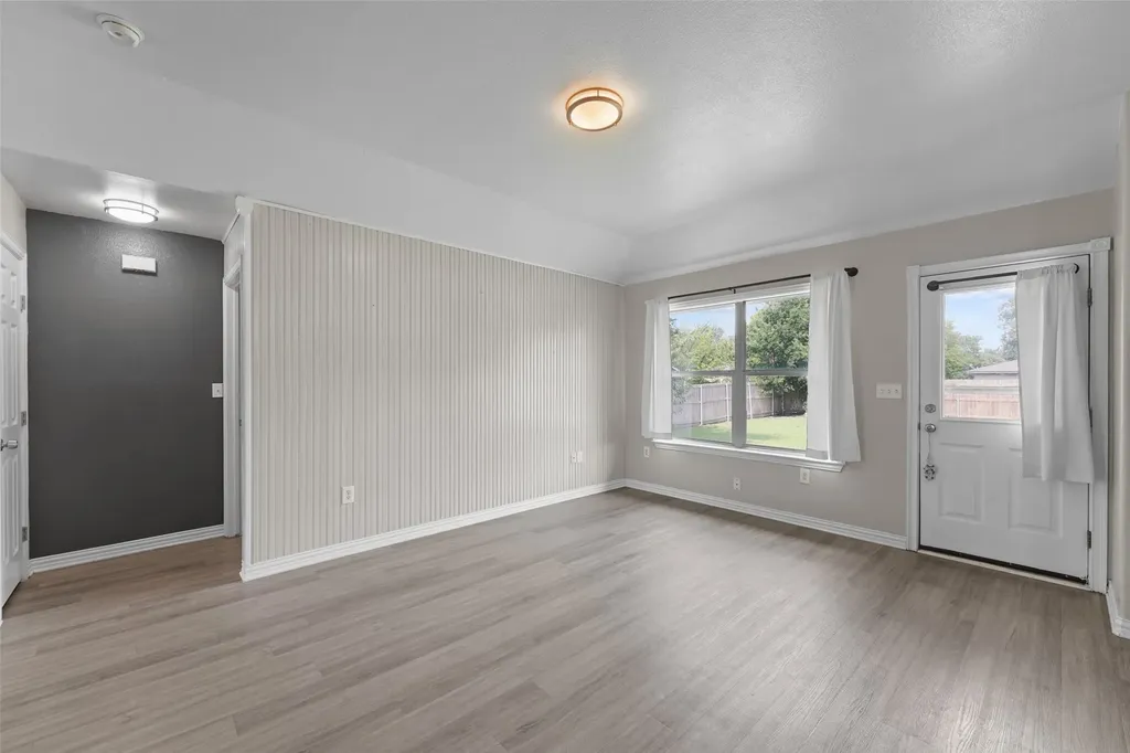 305 Ashwood Street Azle TX 76020