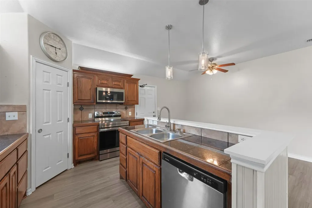 305 Ashwood Street Azle TX 76020