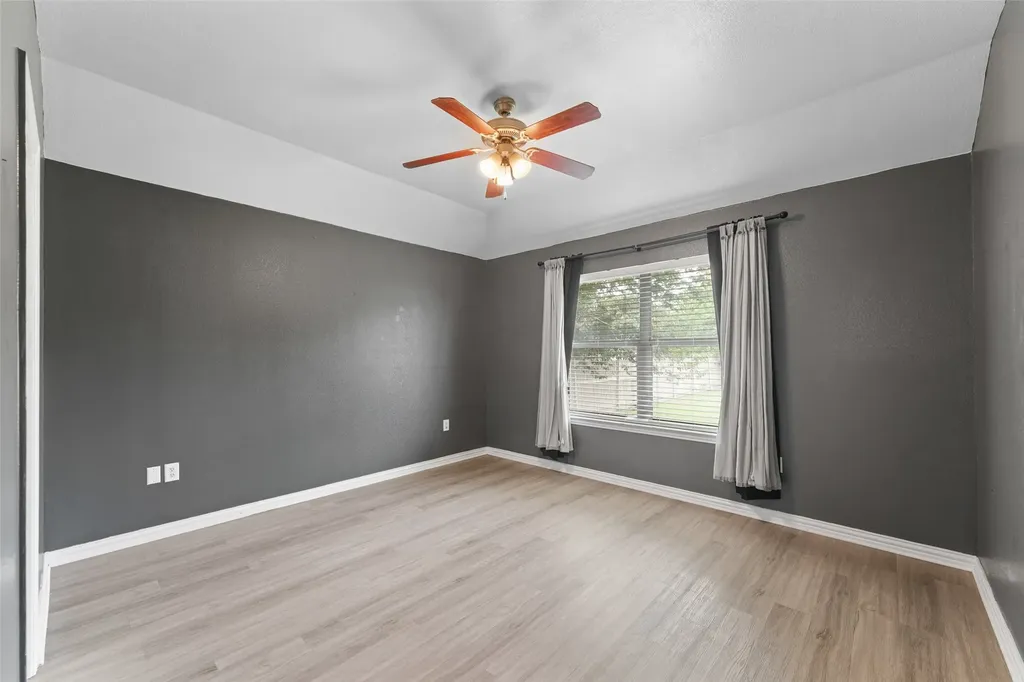 305 Ashwood Street Azle TX 76020