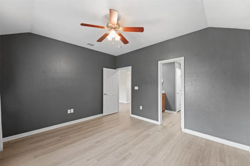 305 Ashwood Street Azle TX 76020